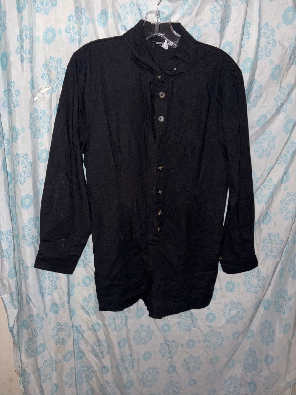 Urban Outfitters Black Lightweight Button-Up Shirt size medium